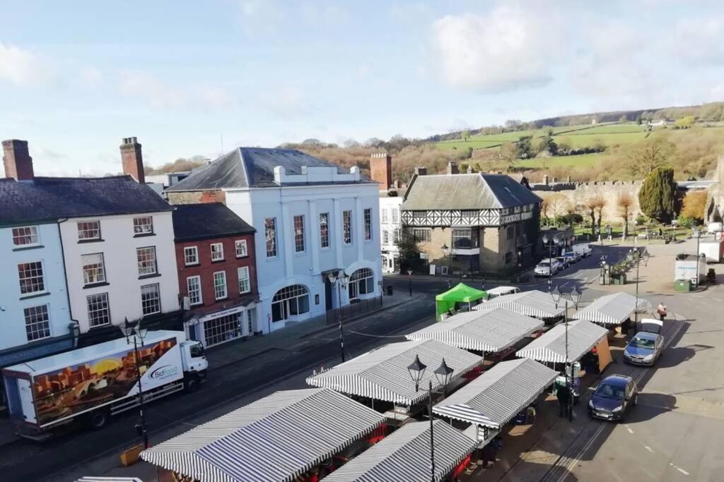 Cosy, Elegant Apartment In Heart Of Ludlow Town Bagian luar foto